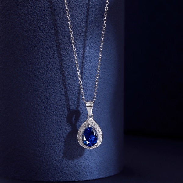 Necklace Blue Esmerald design