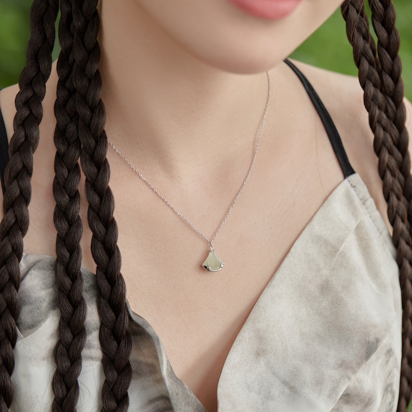 Necklace with White Quartz