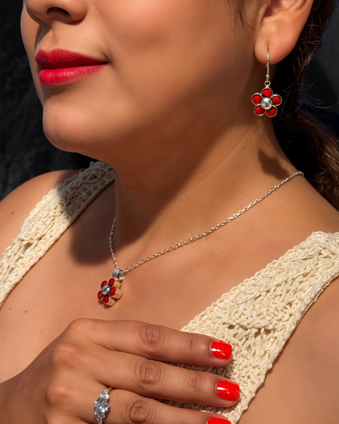 Huayruro Flower Set – Natural Elegance & Protection