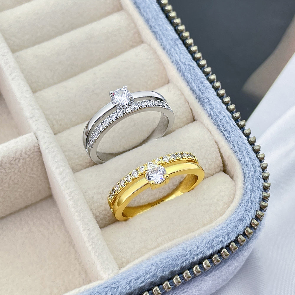 Golden ring with Timeless sparkle