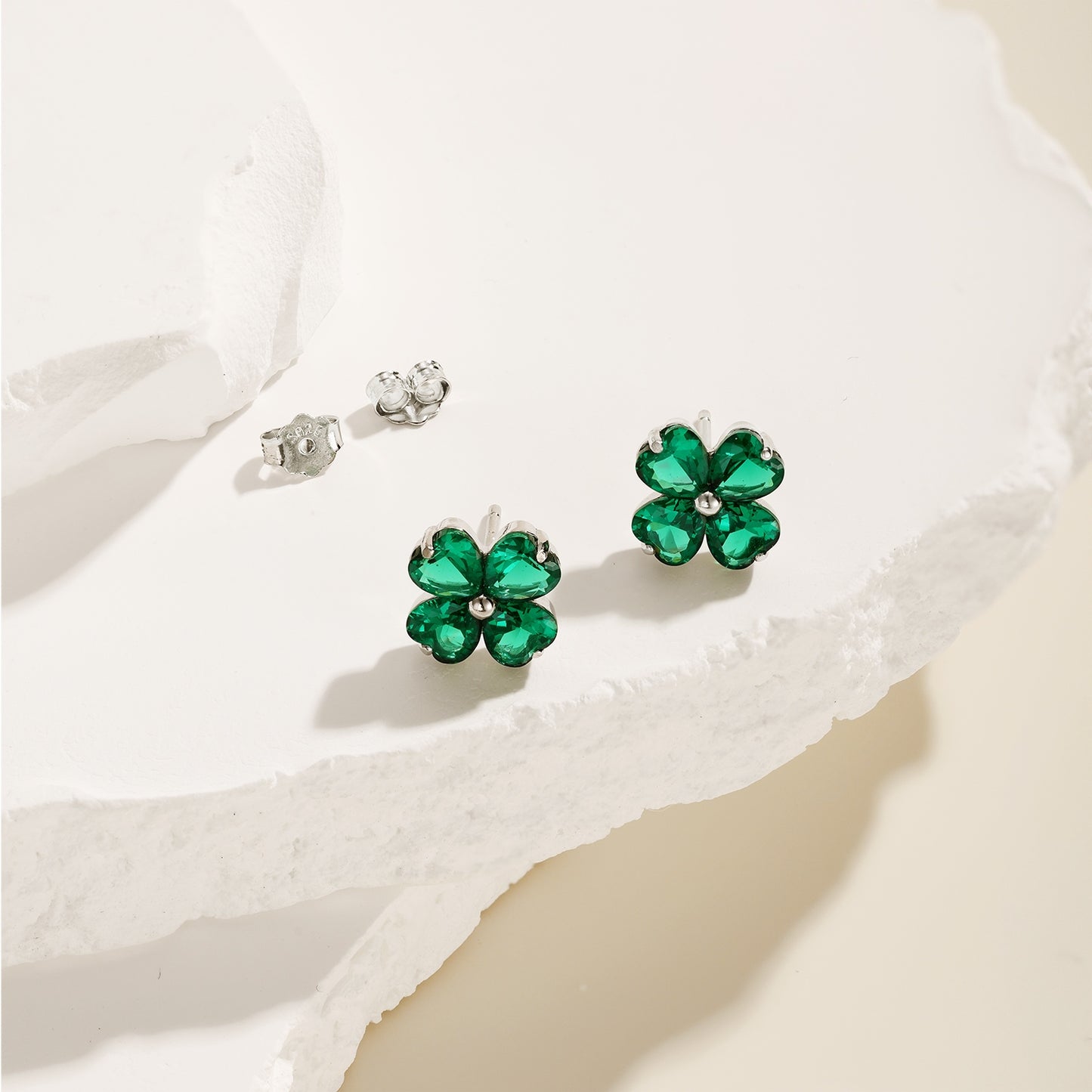 GREEN FLOWER DESIGN EARRINGS