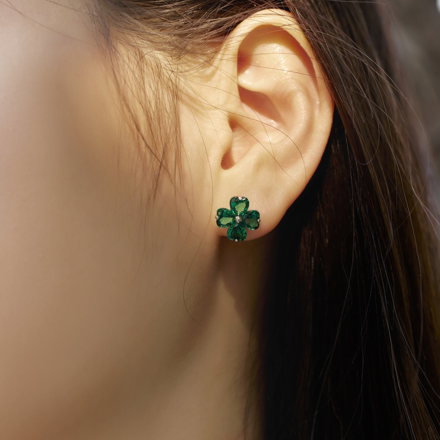 GREEN FLOWER DESIGN EARRINGS