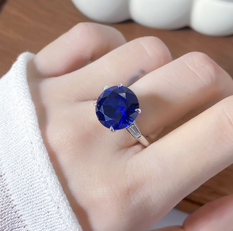 AZURE SERENITY: SILVER BLUE STONE RING