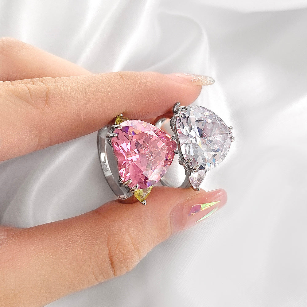 Blooming Elegance: A floral masterpiece in White Gold