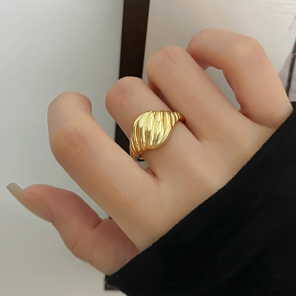 CROISSANT-INSPIRED ELEGANCE RING