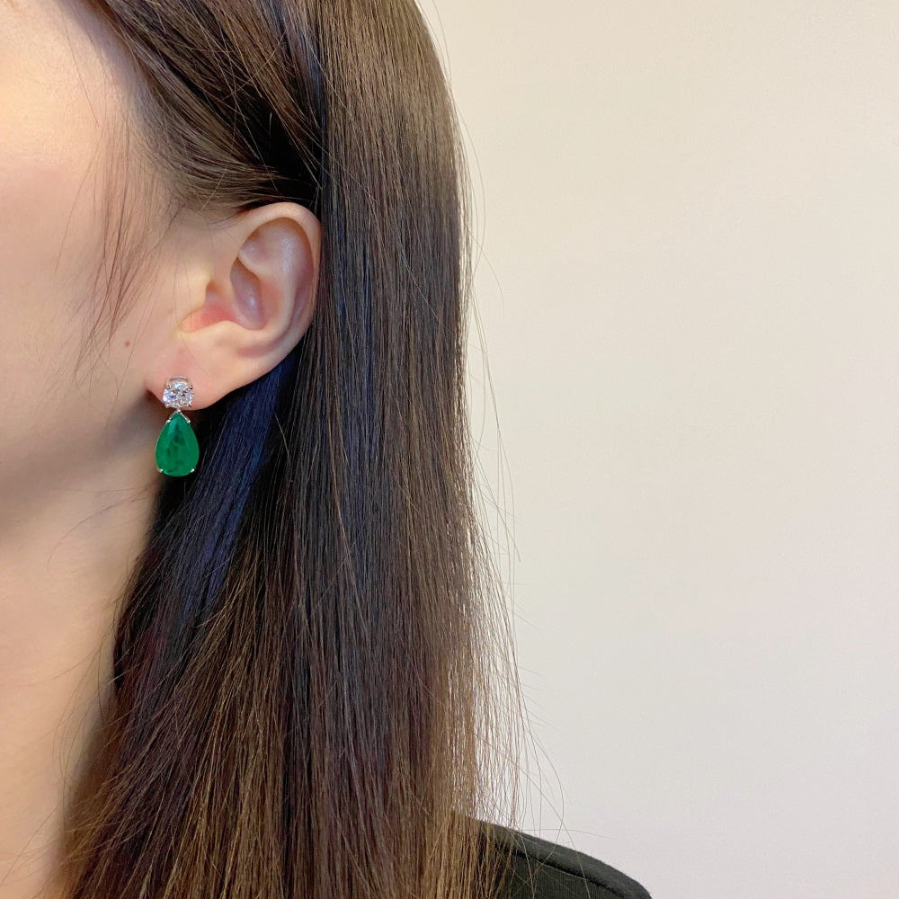 GREEN TEARDROP DESIGN EARRINGS